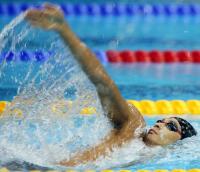 男子２００メートル背泳ぎ予選　予選を通過した入江（撮影・田崎高広）